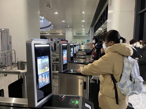 探訪重慶火車(chē)站 客流回升進(jìn)站更快，集中式充電站保障出行